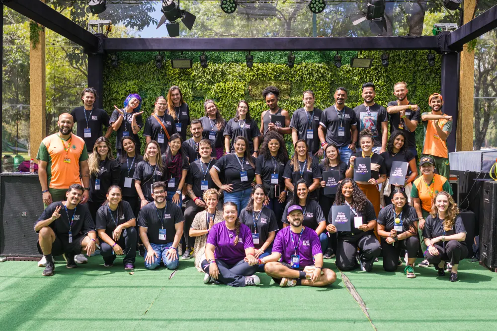Turma do TR Magic reunida no palco ao fim de um dia de imersão